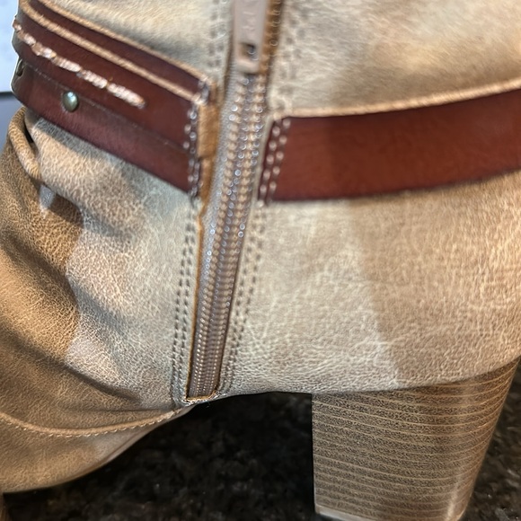 Woman’s SO Peep Toe ankle booties - Picture 9 of 10